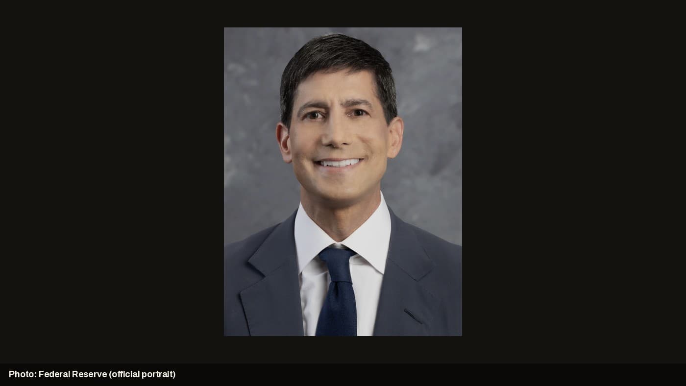 Official portrait of Federal Reserve Chair Kevin Warsh.