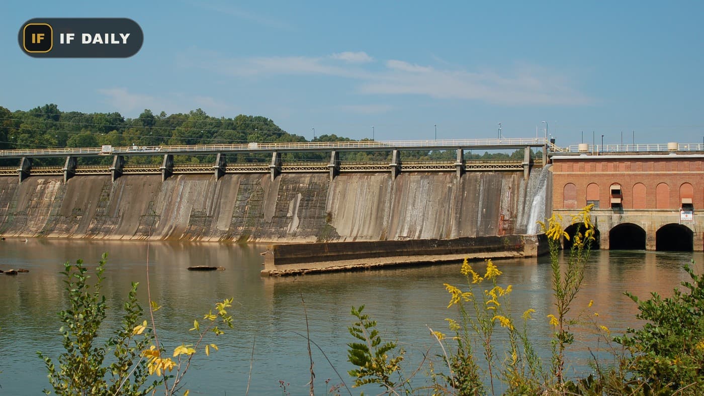 Morgan Falls Dam on the Chattahoochee River in Sandy Springs, Georgia