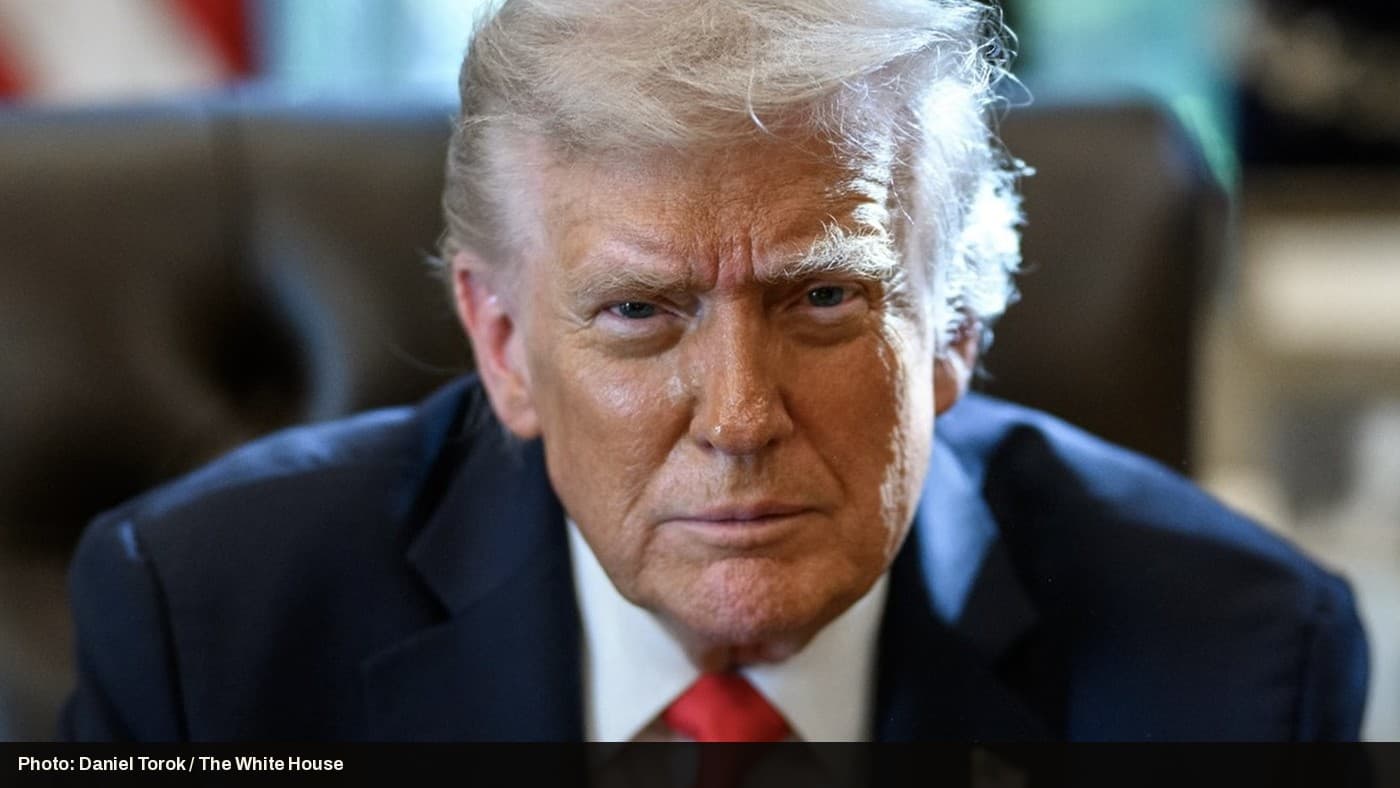 Official White House portrait of President Donald Trump.