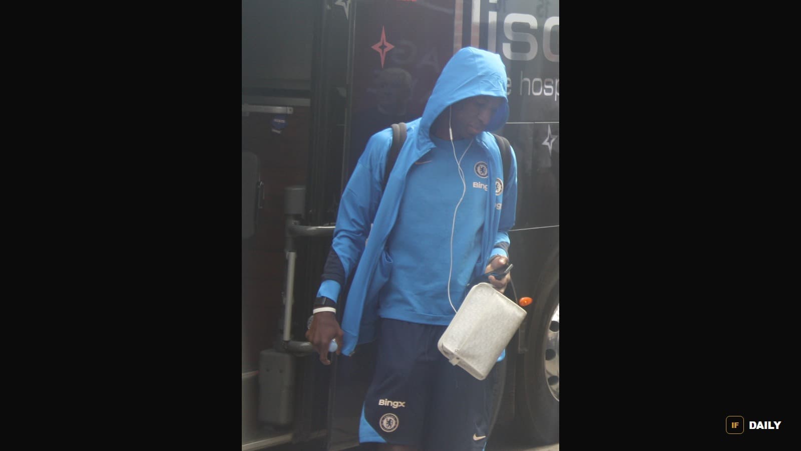 Nicolas Jackson arriving at Craven Cottage in Chelsea training gear before a Premier League match