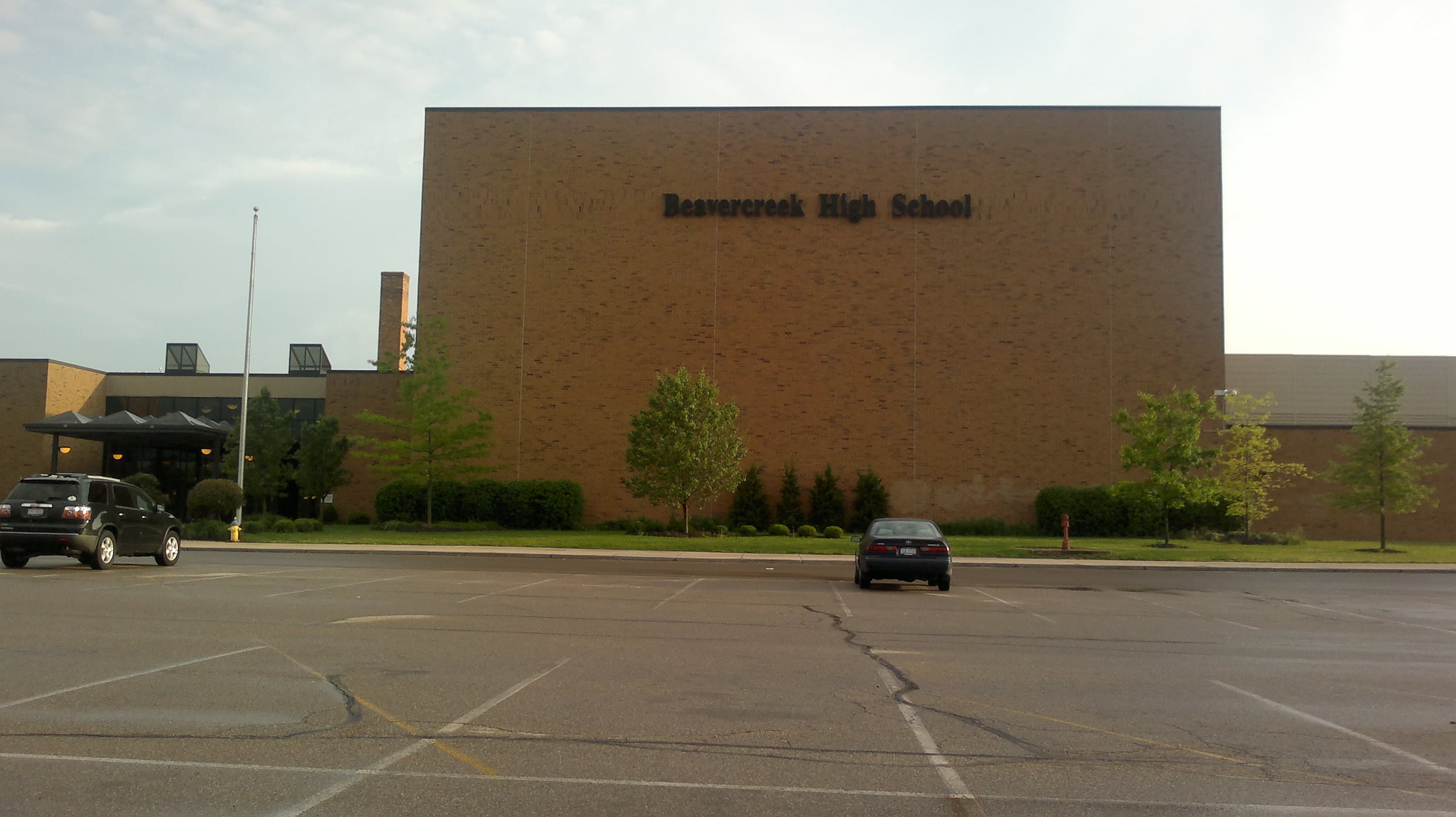 A high school building exterior in Ohio (file photo, not the school where this story took place)