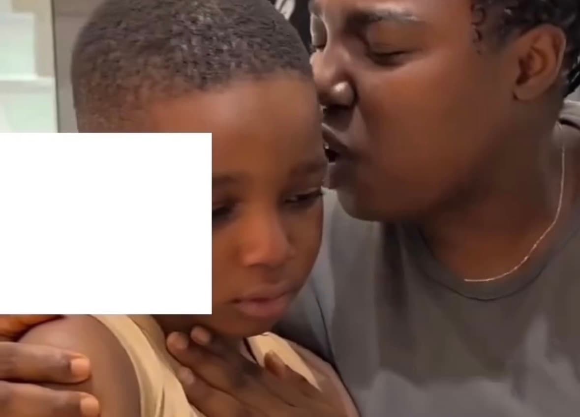 Mom shocked as son spent $10,000 on Roblox from mom's phone - mom in total shock